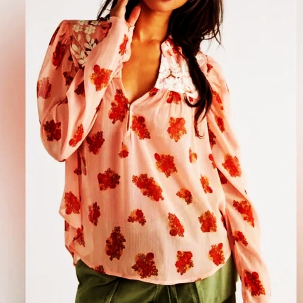 Free People Patricia embroidered top/blouse with floral pattern Size Large NWT